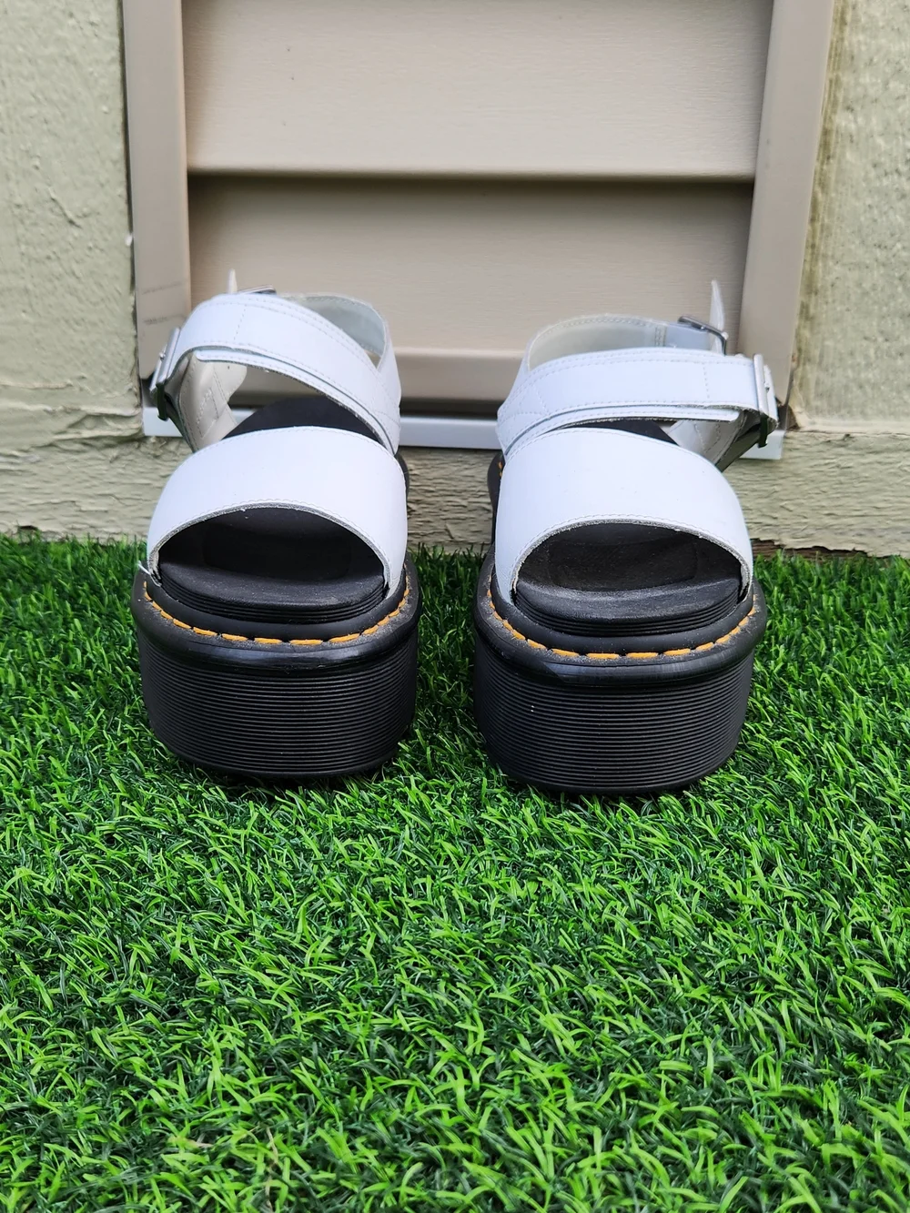 Dr Martens Voss II Quad Athena Leather Strap Platform Sandals White Size 7